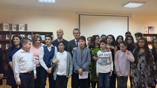 Visite de l’Ambassadeur de France à l’école 46 de Bakou 12 février 2020