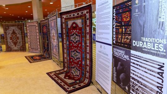 Une exposition de tapis azerbaïdjanais au siège du Conseil à Strasbourg