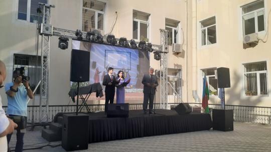 Remise des diplômes à l’Université des langues de Bakou (4 juillet 2023)